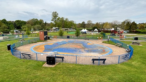 empty paddling pool